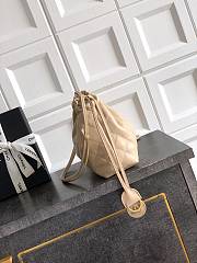 Chanel Clutch Strap Lambskin Beige 18x12x5cm - Unahubs - 2