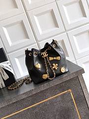 Chanel 25k Black Lambskin 16x16x12.5cm - Unahubs - 1