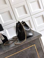 Chanel 25k Black Lambskin 16x16x12.5cm - Unahubs - 4