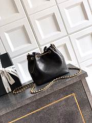 Chanel 25k Black Lambskin 16x16x12.5cm - Unahubs - 3