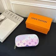 Louis Vuitton Sunglasses Case In Monogram Gradient Canvas - Unahubs - 1