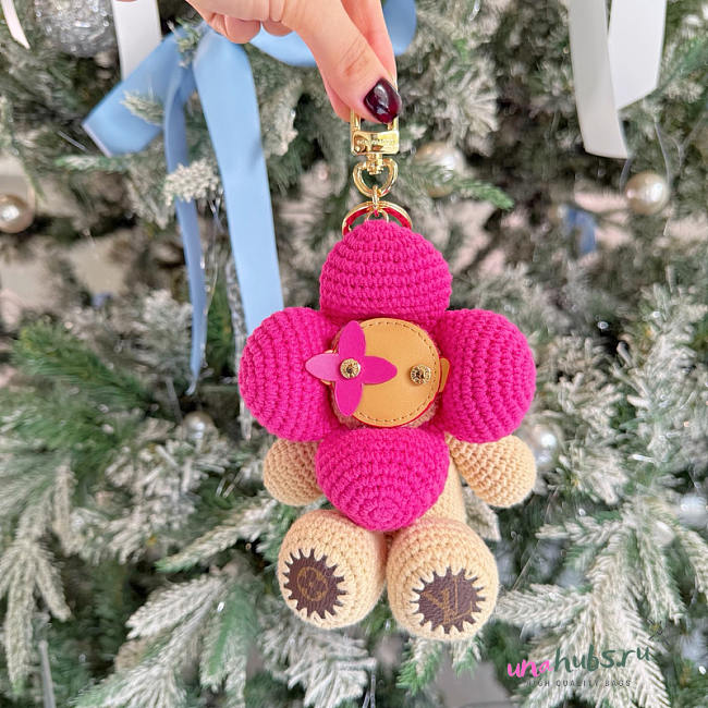 Louis Vuitton Vivienne Crochet Bag Charm In Fuchsia Pink - Unahubs - 1