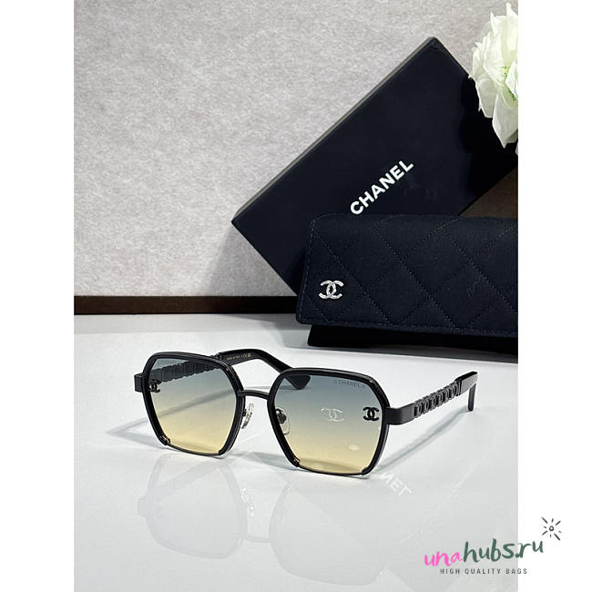 Chanel Geometric Sunglasses Black Gradient - Unahubs - 1