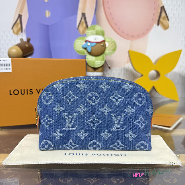 Louis Vuitton Pochette Cosmestique PM blue 19x6x12cm - 1