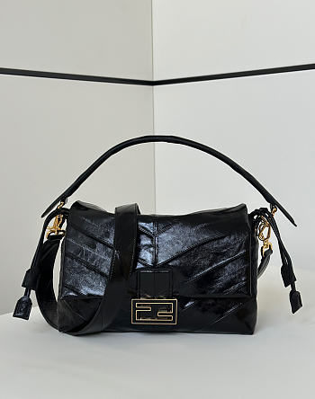 Fendi Mamma Baguette Medium black 26.5x9x18cm - Unahubs