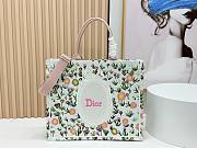 Dior Large Book Tote White Multicolor Daisy 41x14x32cm - 1