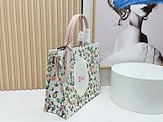 Dior Large Book Tote White Multicolor Daisy 41x14x32cm - 5