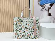 Dior Large Book Tote White Multicolor Daisy 41x14x32cm - 2