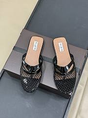 Alaïa Infradito Fishnet Thong Slide - 2