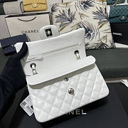 Chanel Flap Bag White Lambskin Silver 23cm - Unahubs - 2