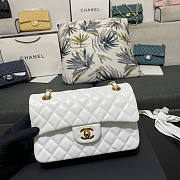 Chanel Flap Bag White Lambskin Gold 23cm - Unahubs - 1