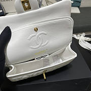 Chanel Flap Bag White Lambskin Gold 23cm - Unahubs - 5