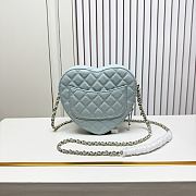 Chanel Heart Shaped Bag light blue Lambskin 18x19x5.5cm - 5