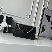 Chanel 26S Crushed Flap Bag Black Lambskin 24x16x7.5cm - 2