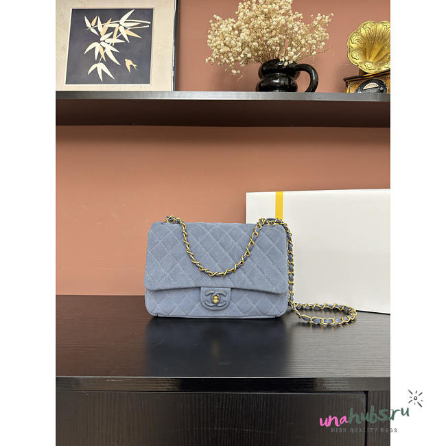 Chanel Medium Flap Bag Suede blue 24x17x7cm - Unahubs - 1