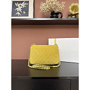 Chanel Medium Flap Bag Suede yellow 24x17x7cm - Unahubs - 2