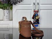 Louis Vuitton Low Key Vanity Pouch Cognac 19x12x5.5cm - Unahubs - 4