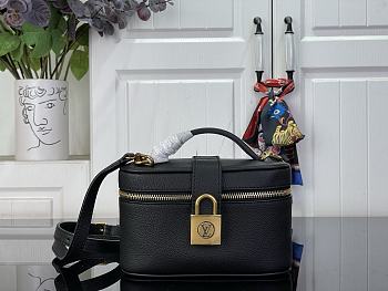 Louis Vuitton Low Key Vanity Pouch black 19x12x5.5cm - Unahubs