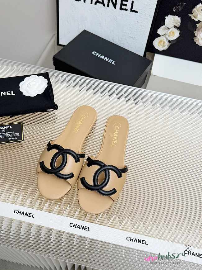 Chanel Beige Slides - Unahubs - 1