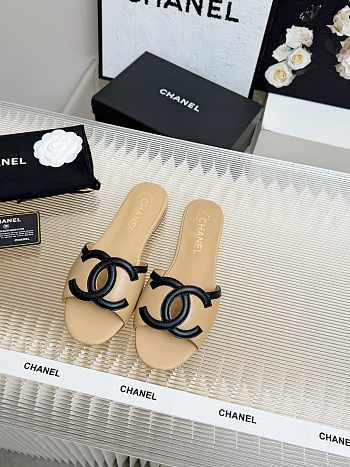 Chanel Beige Slides - Unahubs
