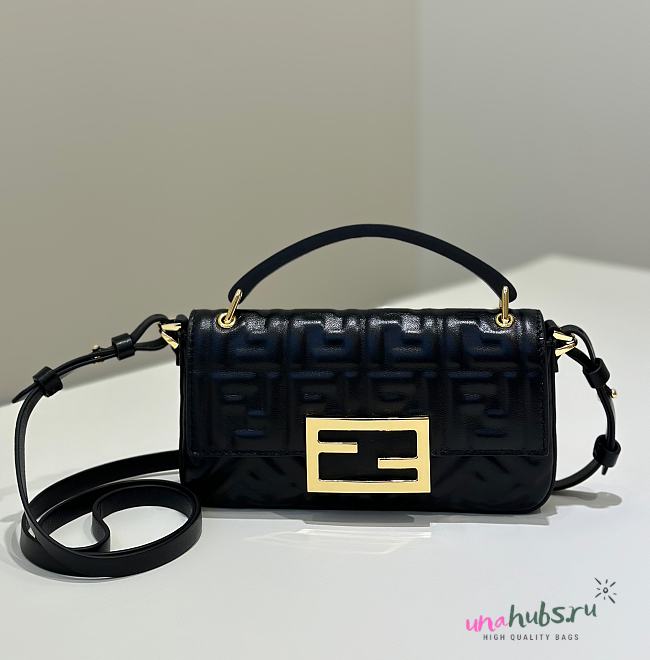 Fendi by Marc Jacobs Baguette Phone Pouch black 18.5x2.5x10cm - Unahubs - 1