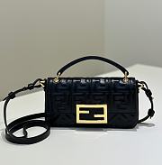 Fendi by Marc Jacobs Baguette Phone Pouch black 18.5x2.5x10cm - Unahubs - 1