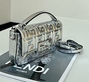 Fendi by Marc Jacobs Baguette Phone Pouch silver 18.5x2.5x10cm - Unahubs - 5