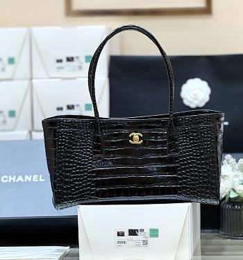Chanel Small Shopping Bag Crocodile Calfskin Gold black 39x20x13cm