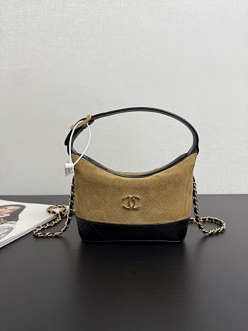 Chanel Clutch with chain Brown Suede 17.5x17.5x7.5cm