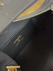 Chanel Clutch with chain Brown Suede 17.5x17.5x7.5cm - 5