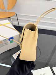 Chanel Small Flap Bag beige Calfskin Gold 22x15x7cm - Unahubs - 2