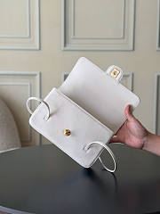 Chanel Small Flap Bag white Calfskin Gold 22x15x7cm - Unahubs - 3