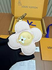 Louis Vuitton Vivienne Denim pink Bag Charm - 2