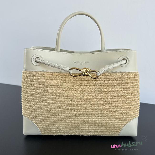 Bottega Veneta medium Andiamo Raffia White 32x24x12cm - 1