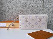 Louis Vuitton Zippy Wallet Dream Beige 19.5cm - 2