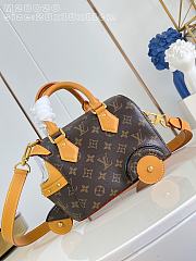 Louis Vuitton Rickshaw Wearable Wallet 28x18x11cm - Unahubs - 3