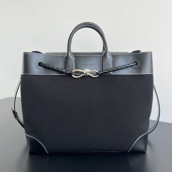 Bottega Veneta Andiamo Voyager black 43x39x20