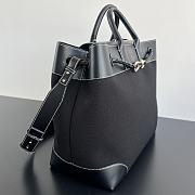 Bottega Veneta Andiamo Voyager black 43x39x20 - 2
