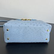 Bottega Veneta Andiamo Blue Ostrich Gold 25x20x10cm - 2