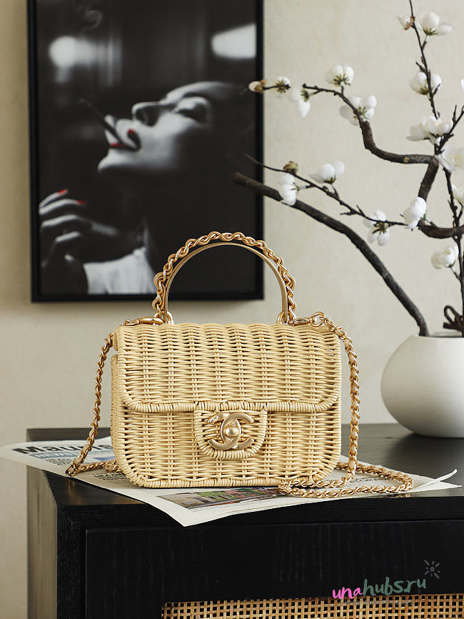 Chanel Mini Flap Bag with Top Handle Rattan Gold 18.5x13x7cm - 1