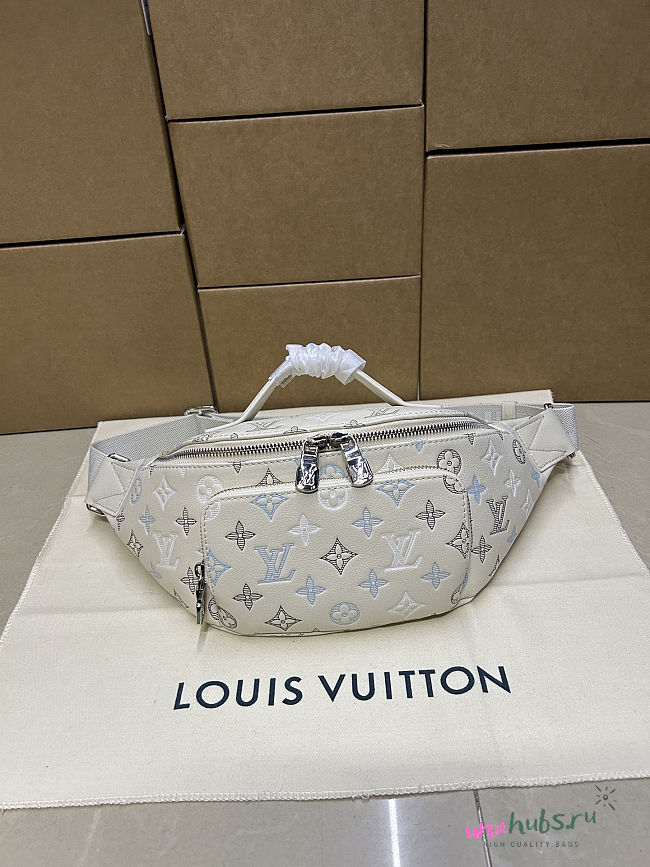 Louis Vuitton Rush Bumbag Ecru White 30x15x8cm - 1