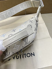Louis Vuitton Rush Bumbag Ecru White 30x15x8cm - 3
