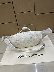 Louis Vuitton Rush Bumbag Ecru White 30x15x8cm - 2
