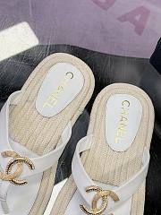 Chanel Thongs Lambskin white - 4