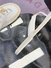 Chanel Thongs Lambskin white - 3