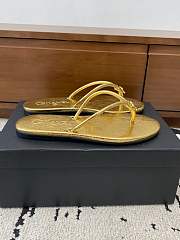 Chanel Flip Flop Gold - 2