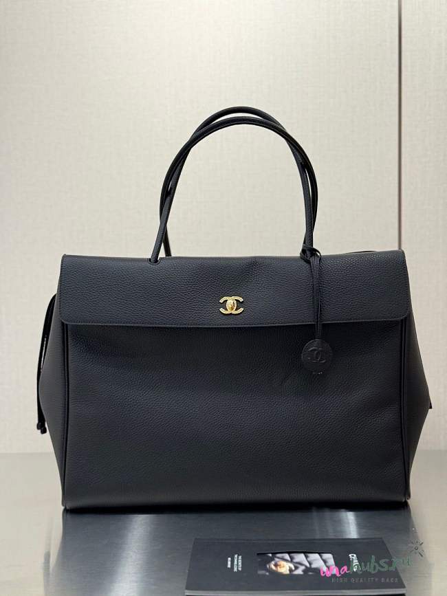 Chanel Large shopping bag calfskin gold Black 43x33x17.5cm - 1