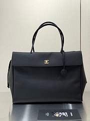 Chanel Large shopping bag calfskin gold Black 43x33x17.5cm - 1