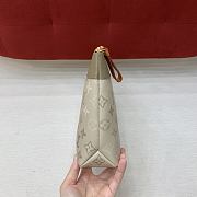 Louis Vuitton Pochette Voyage Souple Sand Beige 33.5x26x5.5cm - 5