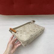 Louis Vuitton Pochette Voyage Souple Sand Beige 33.5x26x5.5cm - 3